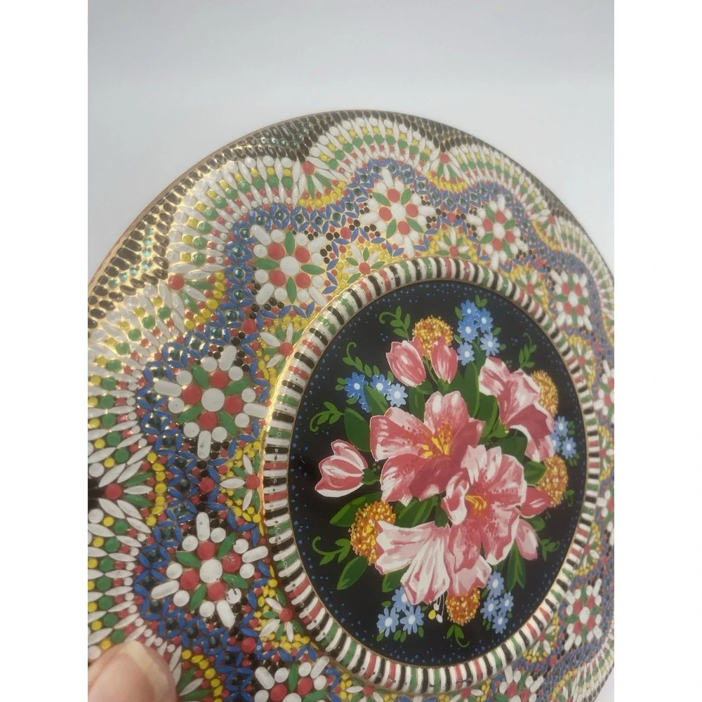 Vtg Daher Designed Round Lidded Tin Made in England 8